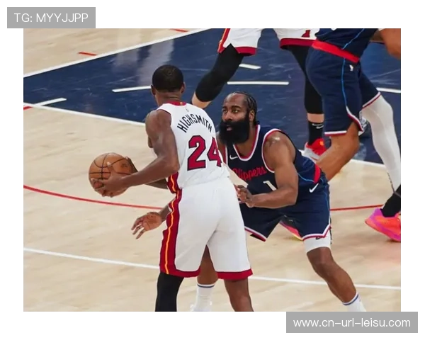 米切尔赛后谈哈登关键三分：我把球给他让他发挥，太了解他的实力