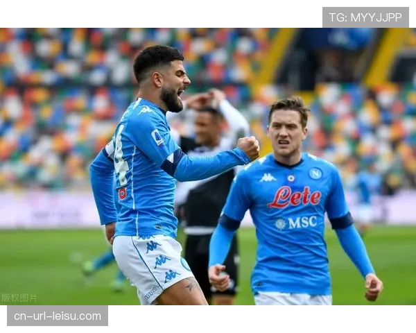 茨尤第五回合重拳击中努尔加,裁判读秒后比赛继续